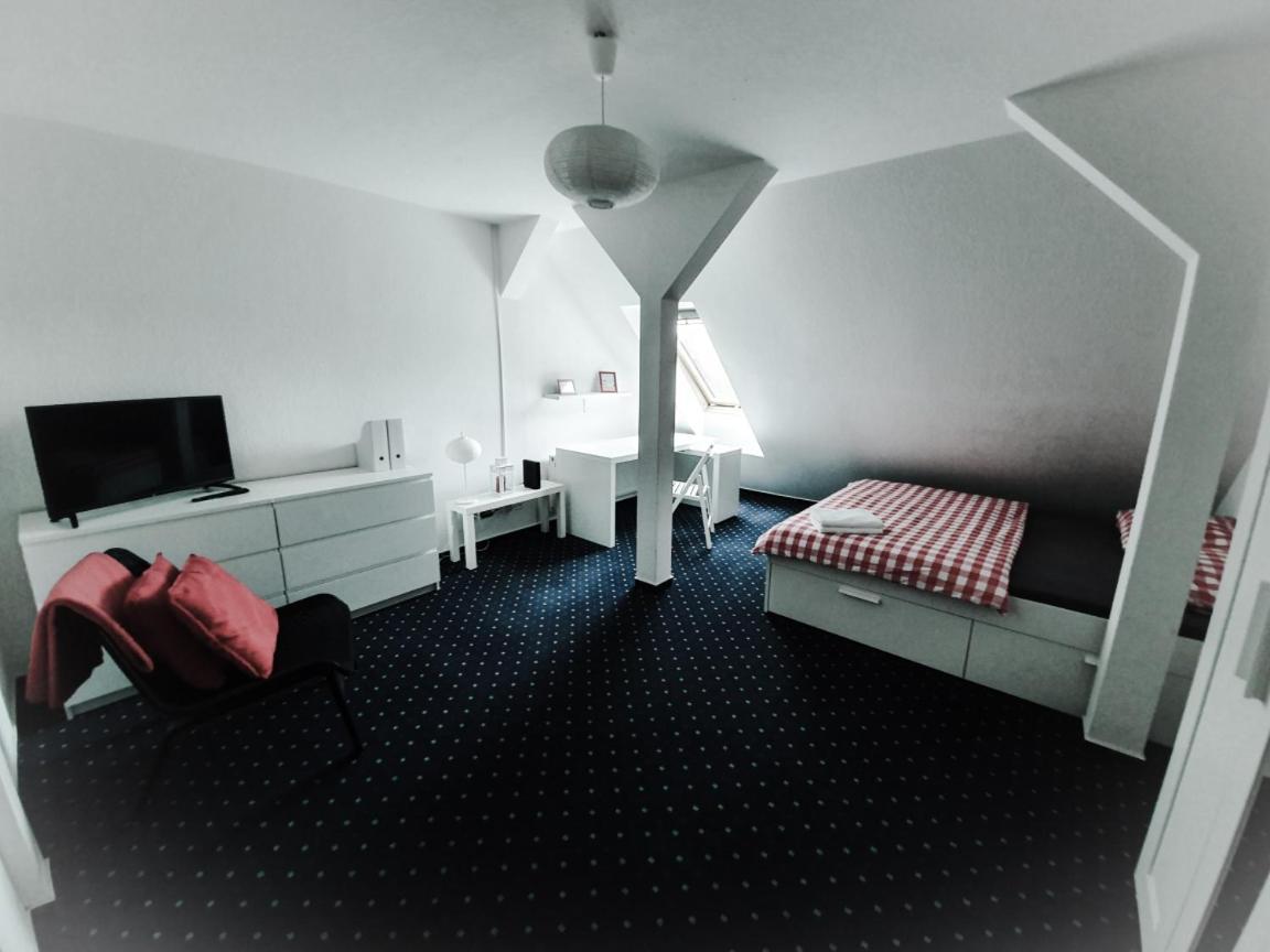 6 Bedroom Private Apartment & Lounge Rostock Exterior foto